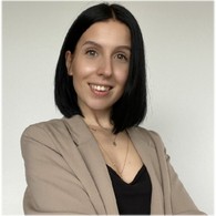 Frau Melina Bröker